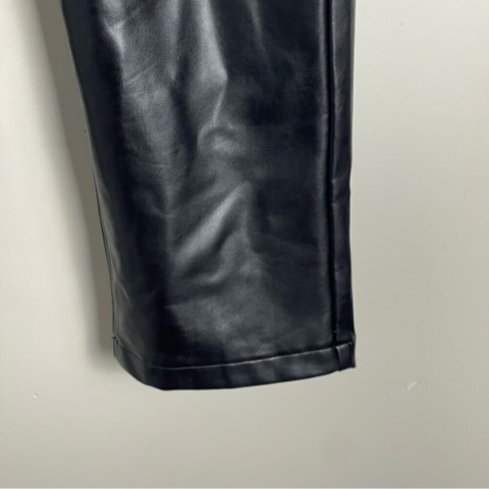 Abercrombie & Fitch Curve Love Vegan Leather 90s Straight Pant size 31 Short BK - Picture 10 of 16